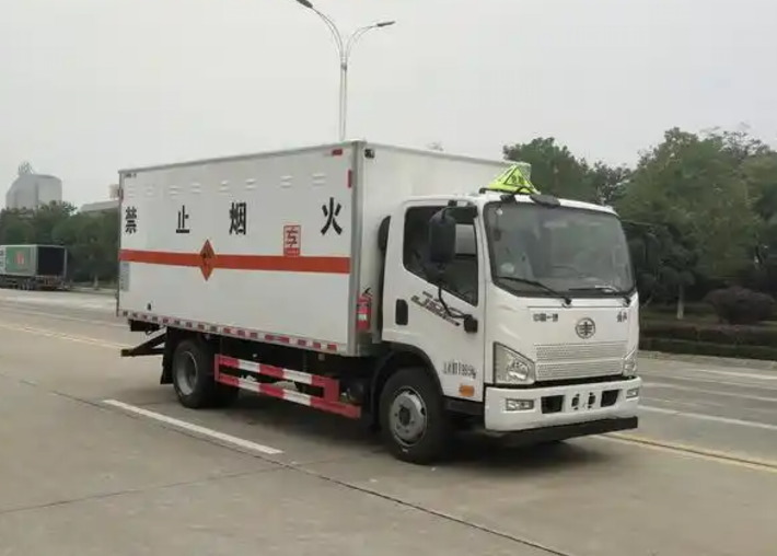 格尔木爆破器材运输车可以上高速吗？